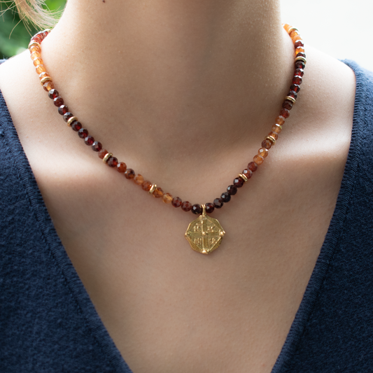 Collar Griego