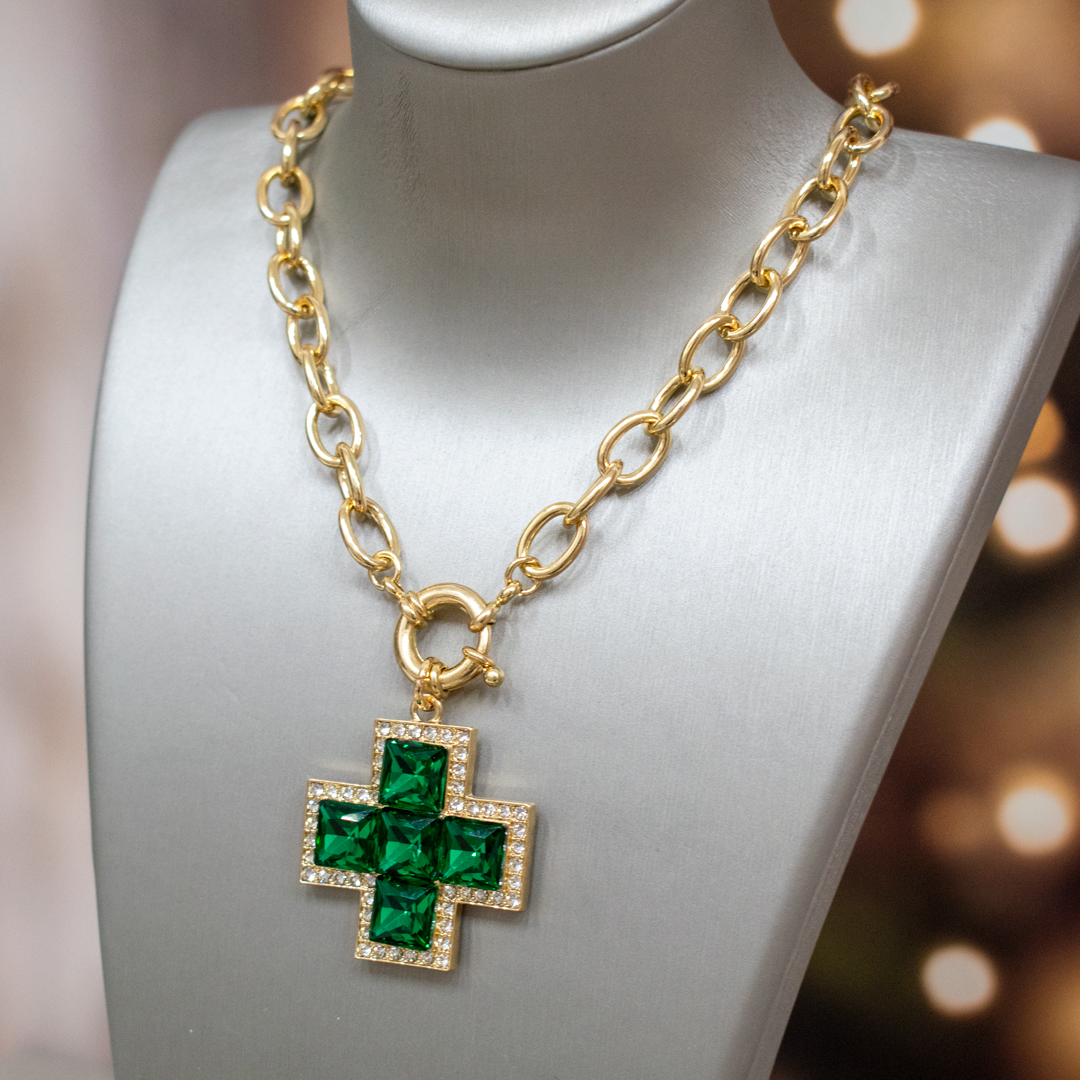 Collar Cruz Cuadrada Regina
