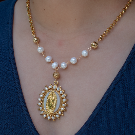 Collar Virgen de Guadalupe Perlas